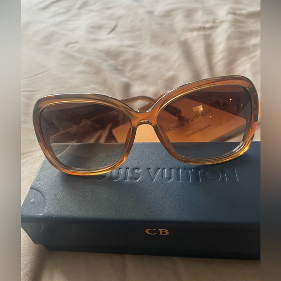 Authentic LV Acetate Obsession Sunglasses GM in Brown - Picture 4 of 11